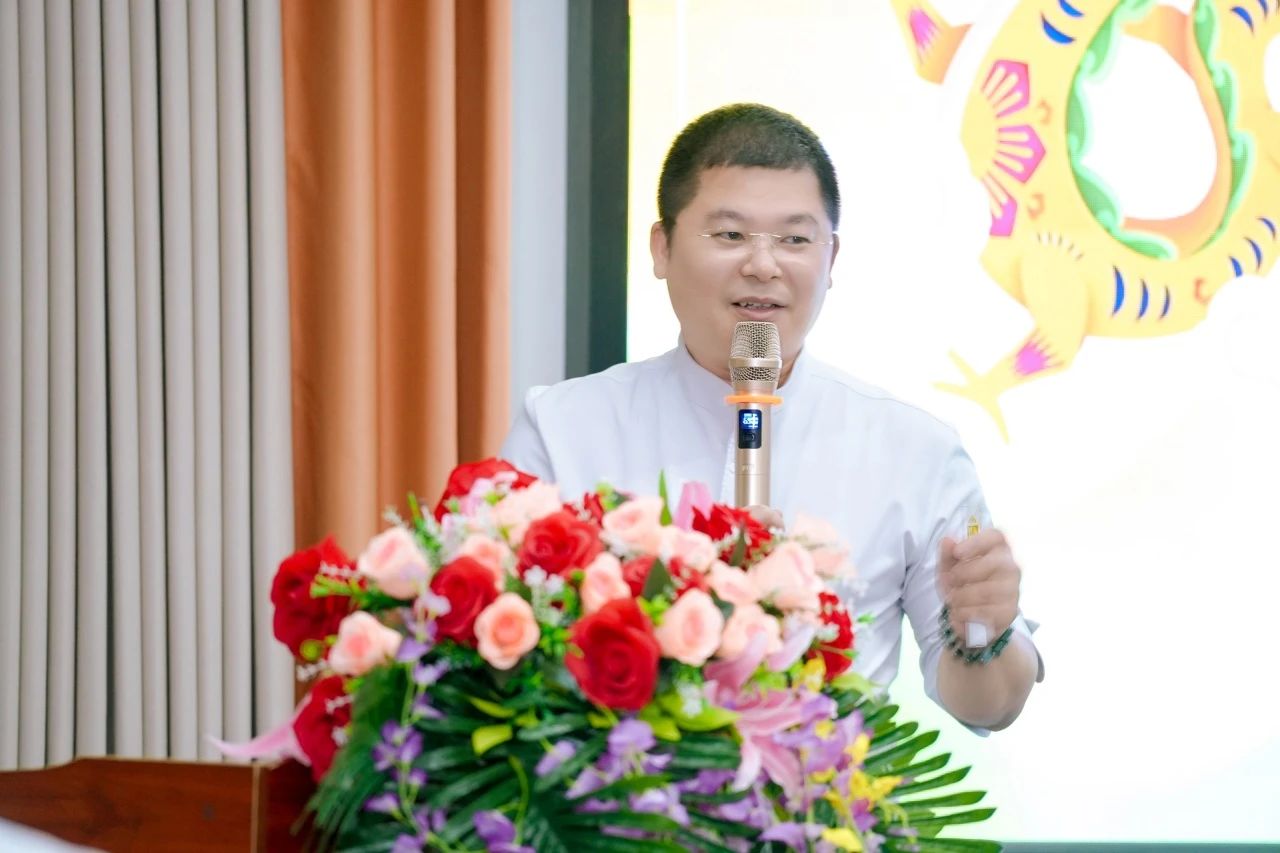 战略调整 指明方向2